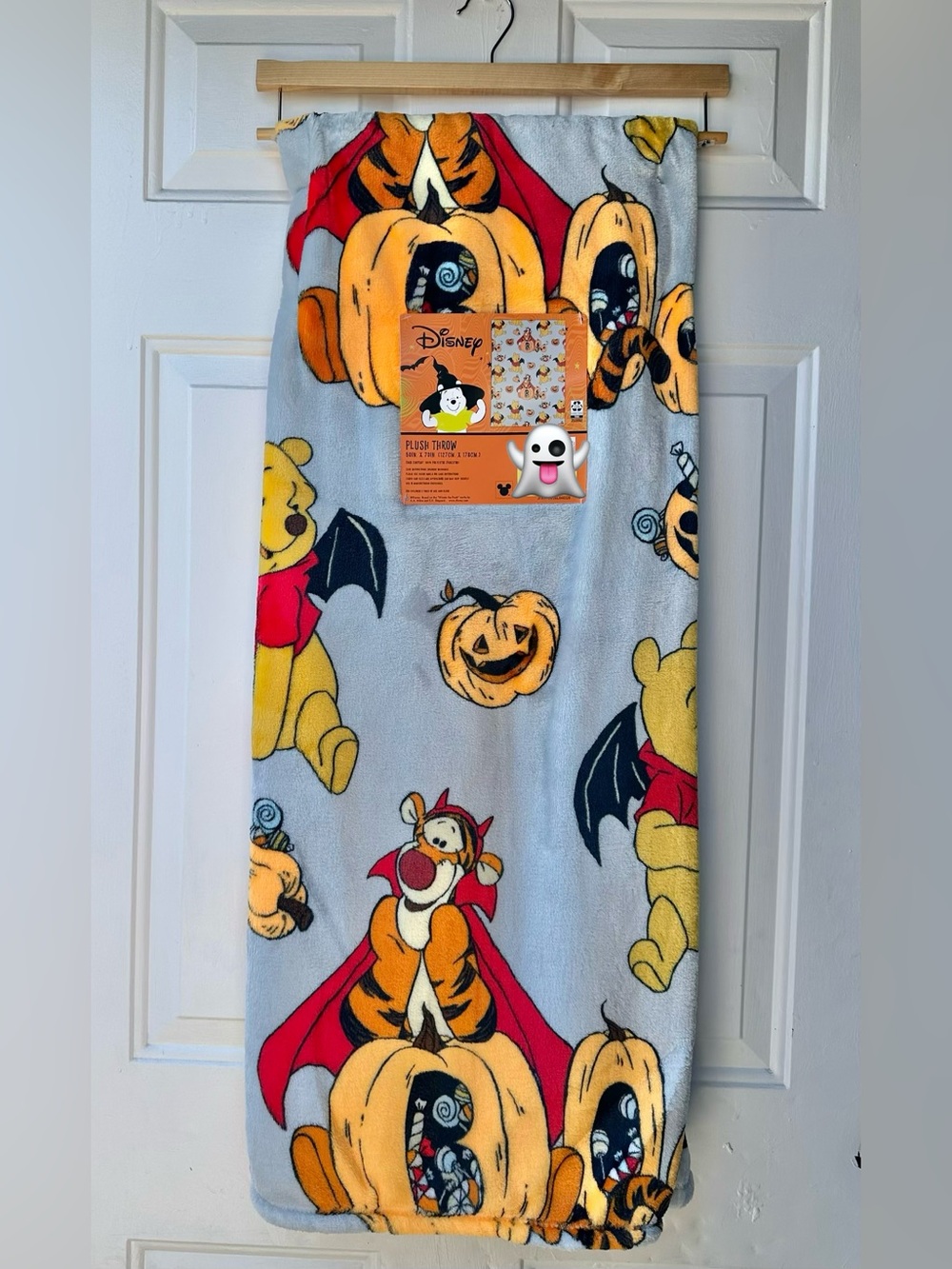 Disney Halloween Pooh and Tigger Plush Throw